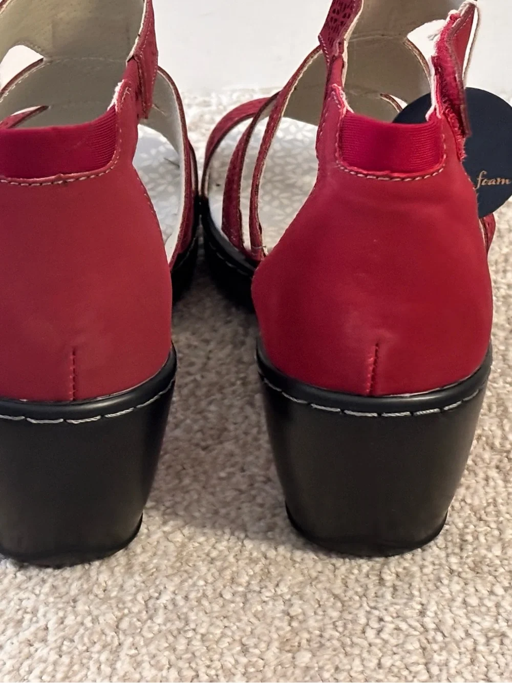 JBU NWT Jambu Bianca Red Wedge Vegan Sandals Size 10M